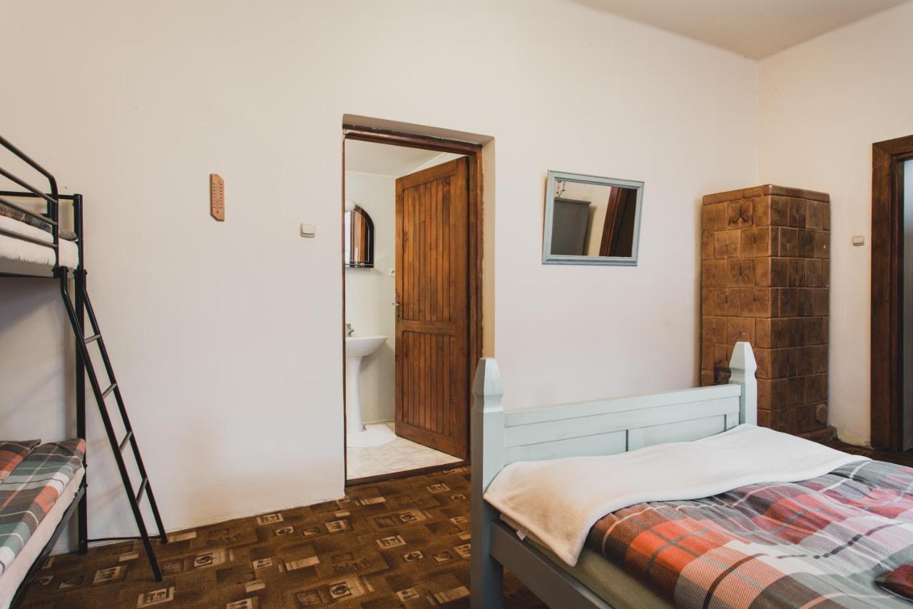 Stara Szkola Villa Krempna Exteriör bild